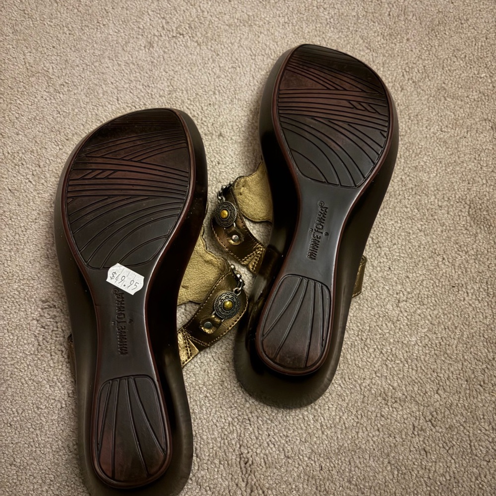 Minnetonka Sandals - Picture 4 of 5